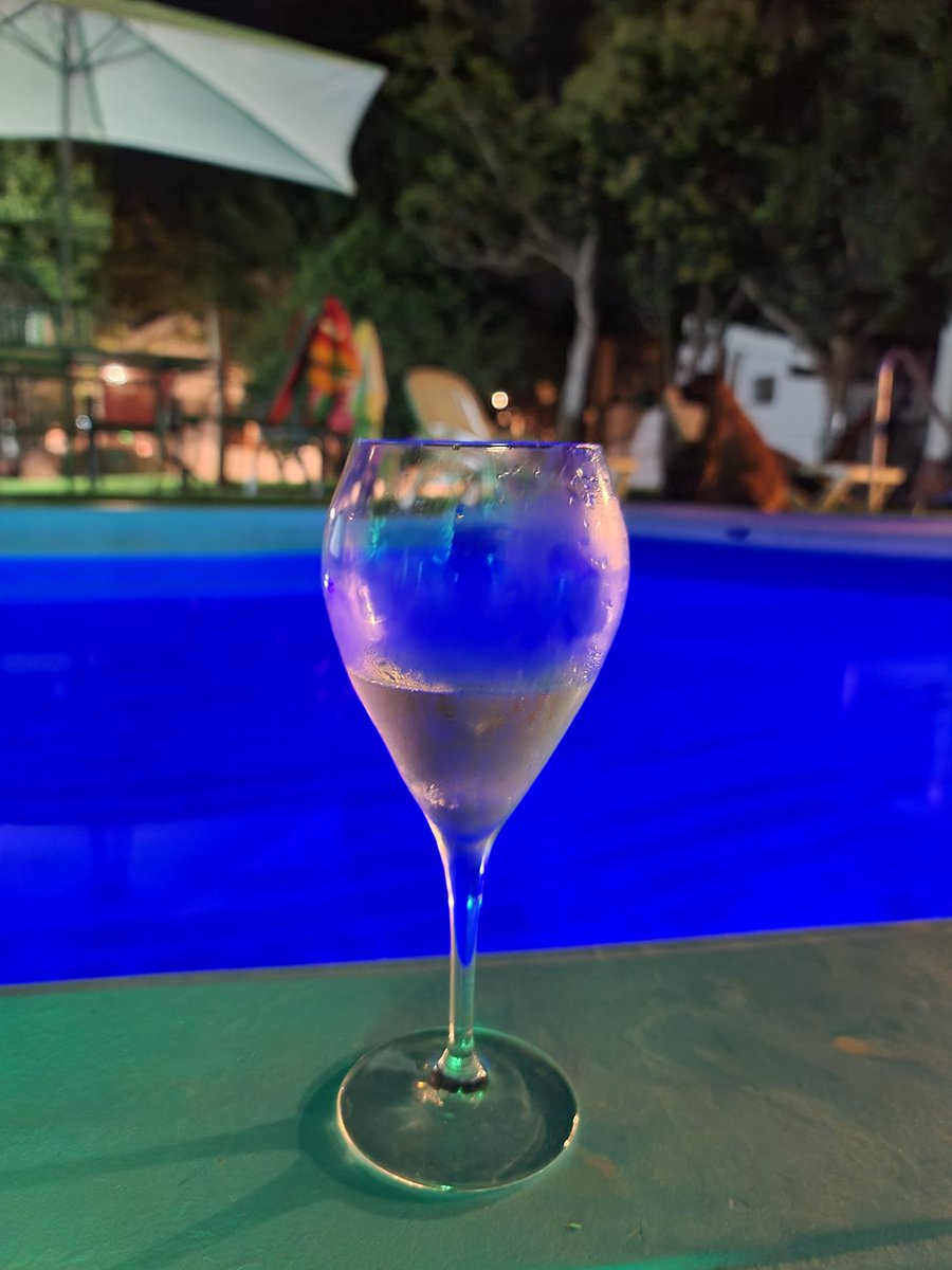PatiRodriguez72's tweet photo. #QuarantineMode
Si la vida te da limones... https://t.co/OTUR4tOOAs