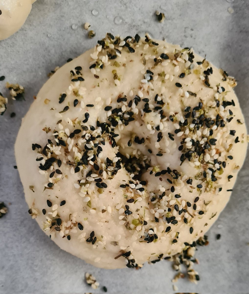 GoodChit's tweet photo. This bad boys about to go in the oven #GBBO #seeyounextyear @BritishBakeOff @maggie_beer @chefmattmoran @MelindaButtle @TheClaireHooper https://t.co/BXKWerrCxw