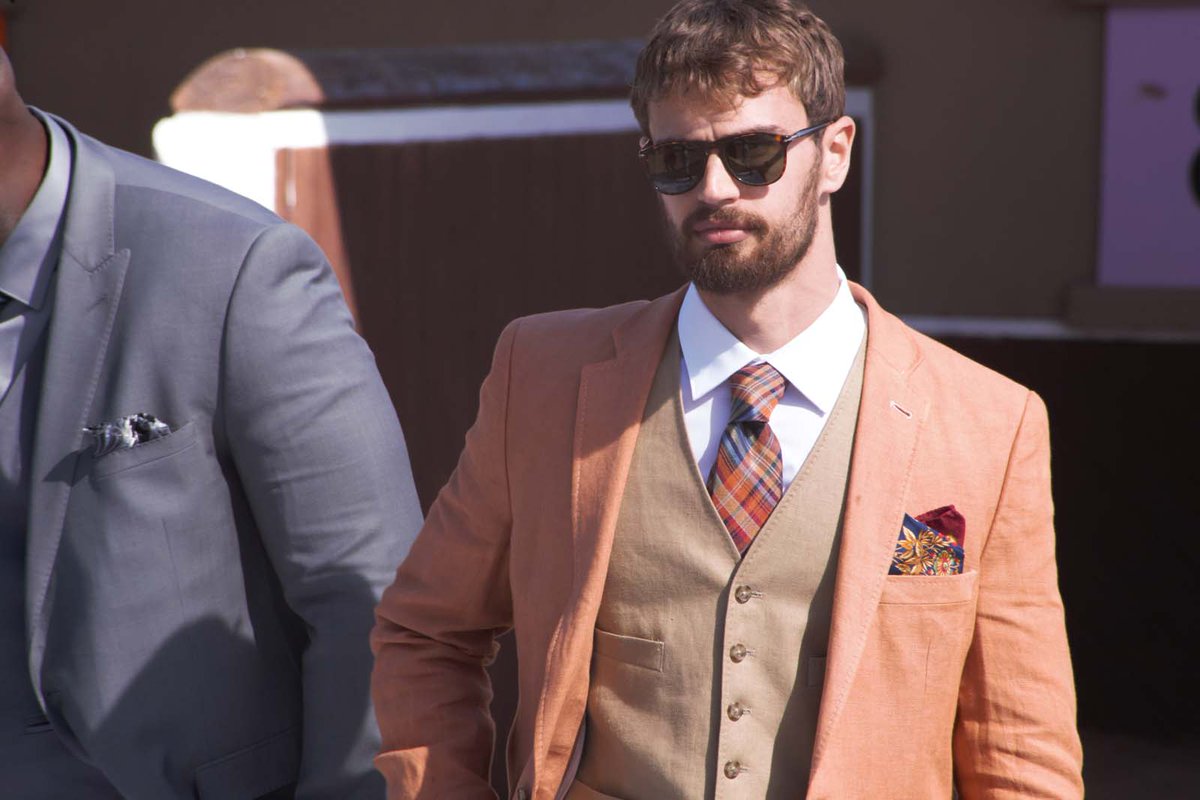 TheoJames_Daily's tweet photo. Theo James as Lord James Mangan in War on Everyone #TheoJames https://t.co/ZrF9EP9DLJ
