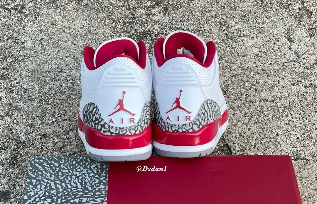 JustFreshKicks's tweet photo. Closer Look at the 2022 Air Jordan 3 Retro “Cardinal” 🌹 https://t.co/okzyA8QuLD https://t.co/KOabZfHqu4