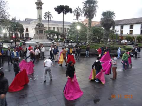 Francis25175123's tweet photo. Quito #LibertadTrabajoCultura @CorteConstEcu https://t.co/g4LIFxlTPk