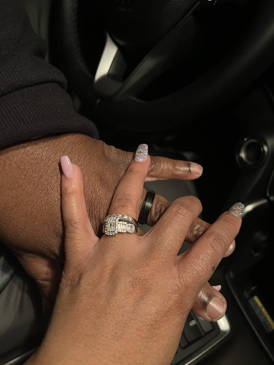 DanniMo88's tweet photo. I married my best friend today @Cadillacmosley1 I love u … Forever 1.11.2022 🥰🥰🥰 https://t.co/Rqwdxuttsk
