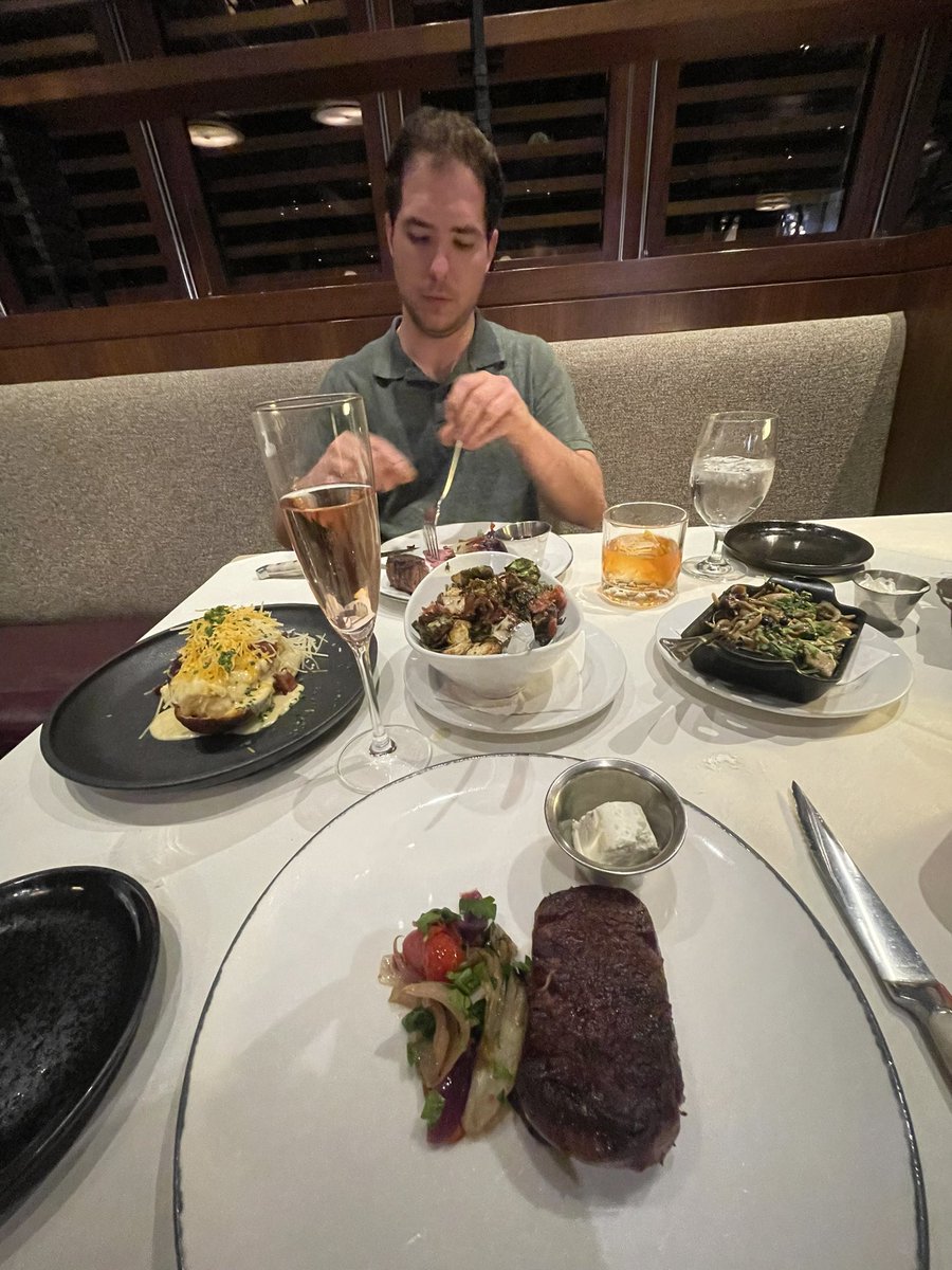 Emilnem's tweet photo. Roasted bone marrow &amp; oysters + 6 oz filet with pt Reyes blue cheese butter, twice baked loaded potato, brussel sprouts and herb mushrooms 🤤 #AnniversaryDinner #LBSteak https://t.co/81cx2LvjVe