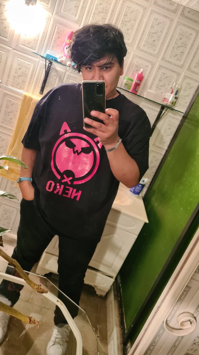NeutralMoon's tweet photo. Custom Neko t-shirt from Cytus 2 !! ♥️🔥🎮🕹

#neutralmoon #neko #rayark #cytus #customtshirt #custom #pink #rayarkgames #rayarkconcept #cytus2 https://t.co/tcPgGOTRfE