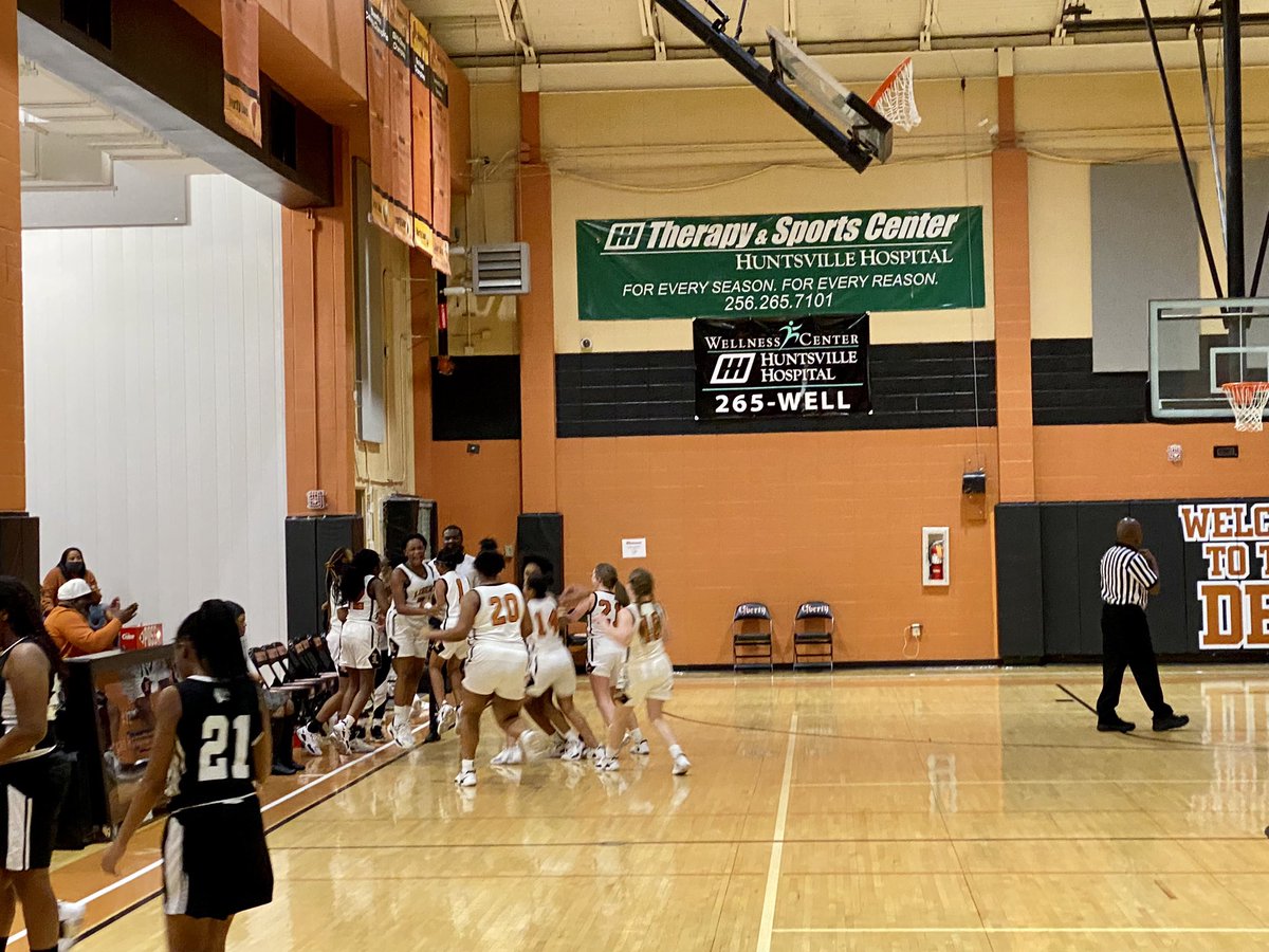 Let’s go, Lady Lions! Congrats to our 7th grade girls team who beat our crosstown rivals, Discovery! #lmslions