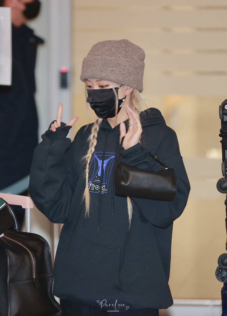 ..
#KOREAQUEST_ROSÉ
BILLBOARD