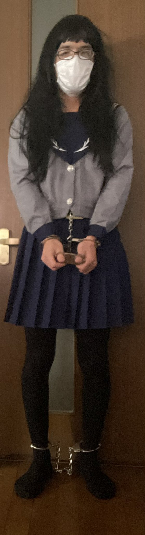 女装男子 No Twitter セーラ服タイツjk逮捕 女装 手錠腰縄 T Co Ozffttghg0 Twitter