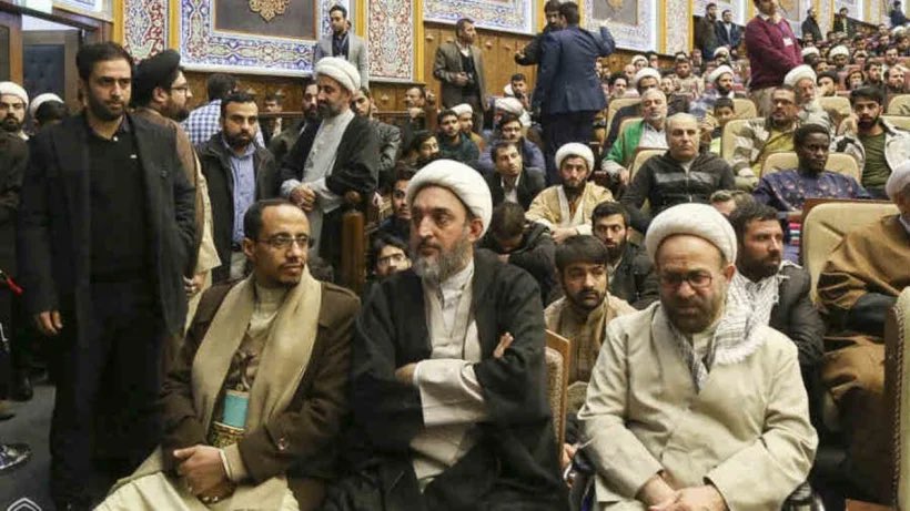 halgawi's tweet photo. القيادي الحوثي صادق الشرفي المقيم حالياً بطهران والمقرب من الحرس الثوري الايراني ، لم يكن عميلاً لإيران في اليمن منذ عام 1998م إلى 2009م فقط،بل كان مهرباً للمخدرات تم القبض عليه على الحدود السعودية اليمنية وبحوزته ١٦٠ كيلو من المخدرات ولكن تم الإفراج عنه مرتين عام ٢٠٠٨م و ٢٠١٢م https://t.co/P9h1G3xkD3