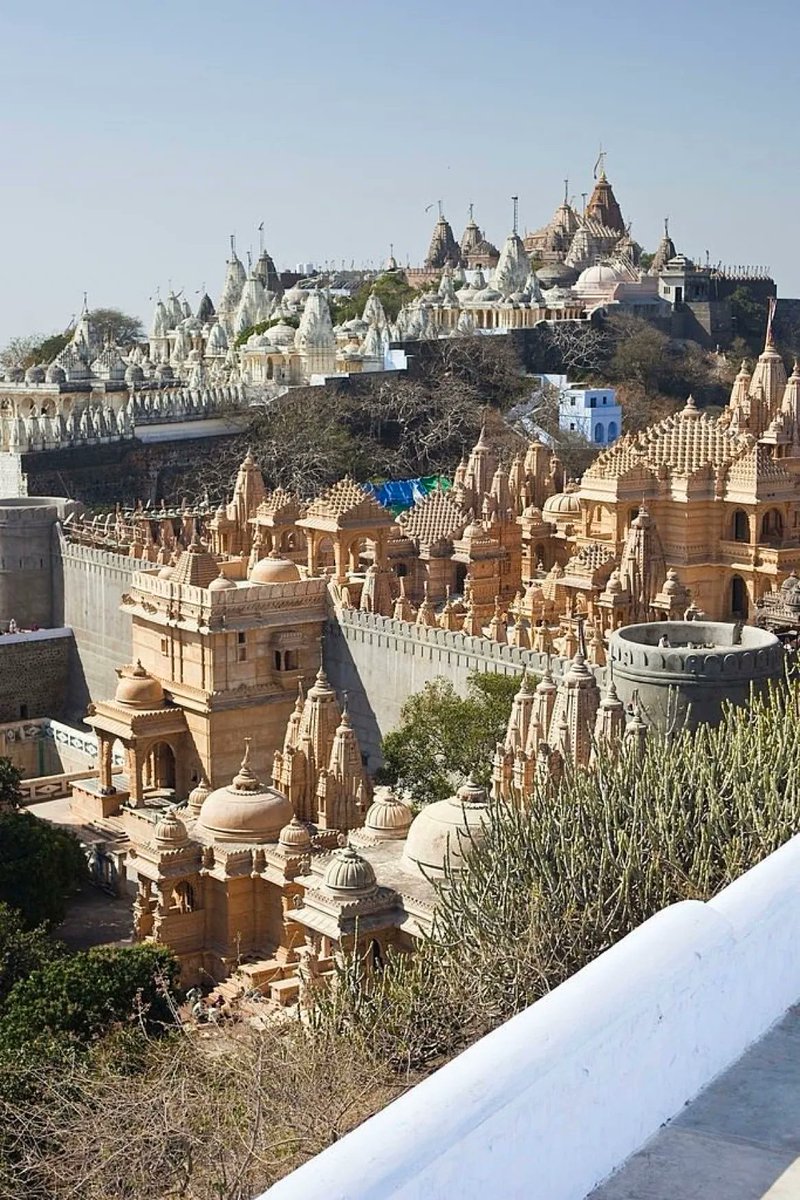ErikSolheim's tweet photo. Incredible India 🇮🇳!
More than 900 Temples carved 2000 feet above sea level, and that too 900+ years ago. 

It’s an incredible piece of engineering &amp; craftsmanship that human beings displayed on the mountain in Palitana, Gujarat. https://t.co/6uQPery4xW
