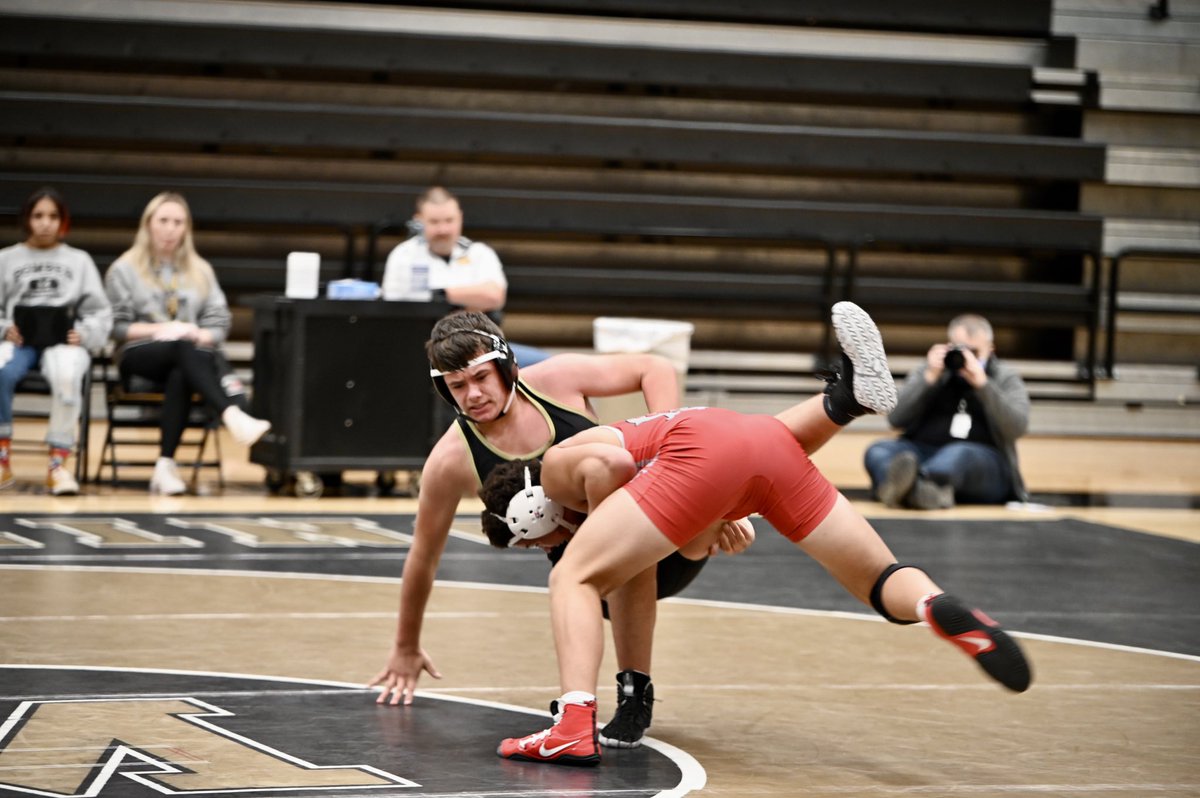 BigRT_Sherman's tweet photo. @RT_Sherman3X good job tonight 💪🏽 @ATHLETICS_CAHS @MidDelAthletics @HighKeeping @RT_Sherman @MWC_Beacon https://t.co/Z1fYbksAMp