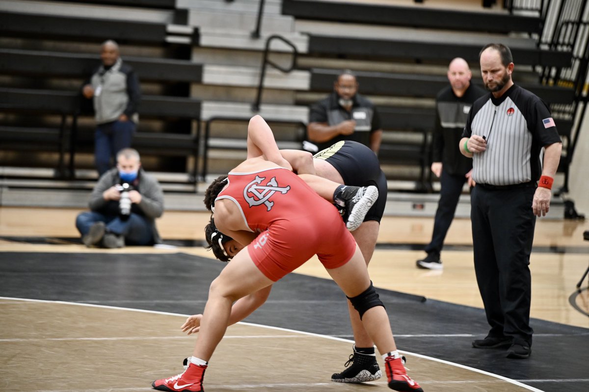 BigRT_Sherman's tweet photo. @RT_Sherman3X good job tonight 💪🏽 @ATHLETICS_CAHS @MidDelAthletics @HighKeeping @RT_Sherman @MWC_Beacon https://t.co/Z1fYbksAMp