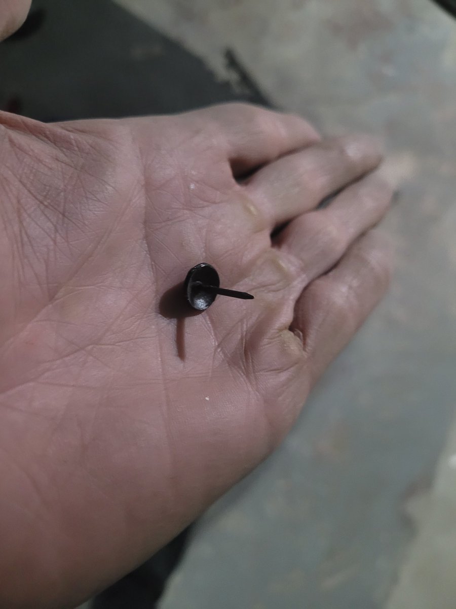 DaveLikesBikes's tweet photo. Unbelievably, I just found a second tack in my tire while repairing it
That's makes a total of FOUR tacks in three tires across three bikes - all occurring in a 15 minute window this morning
#TackAttack https://t.co/hlgWNoHNMq
