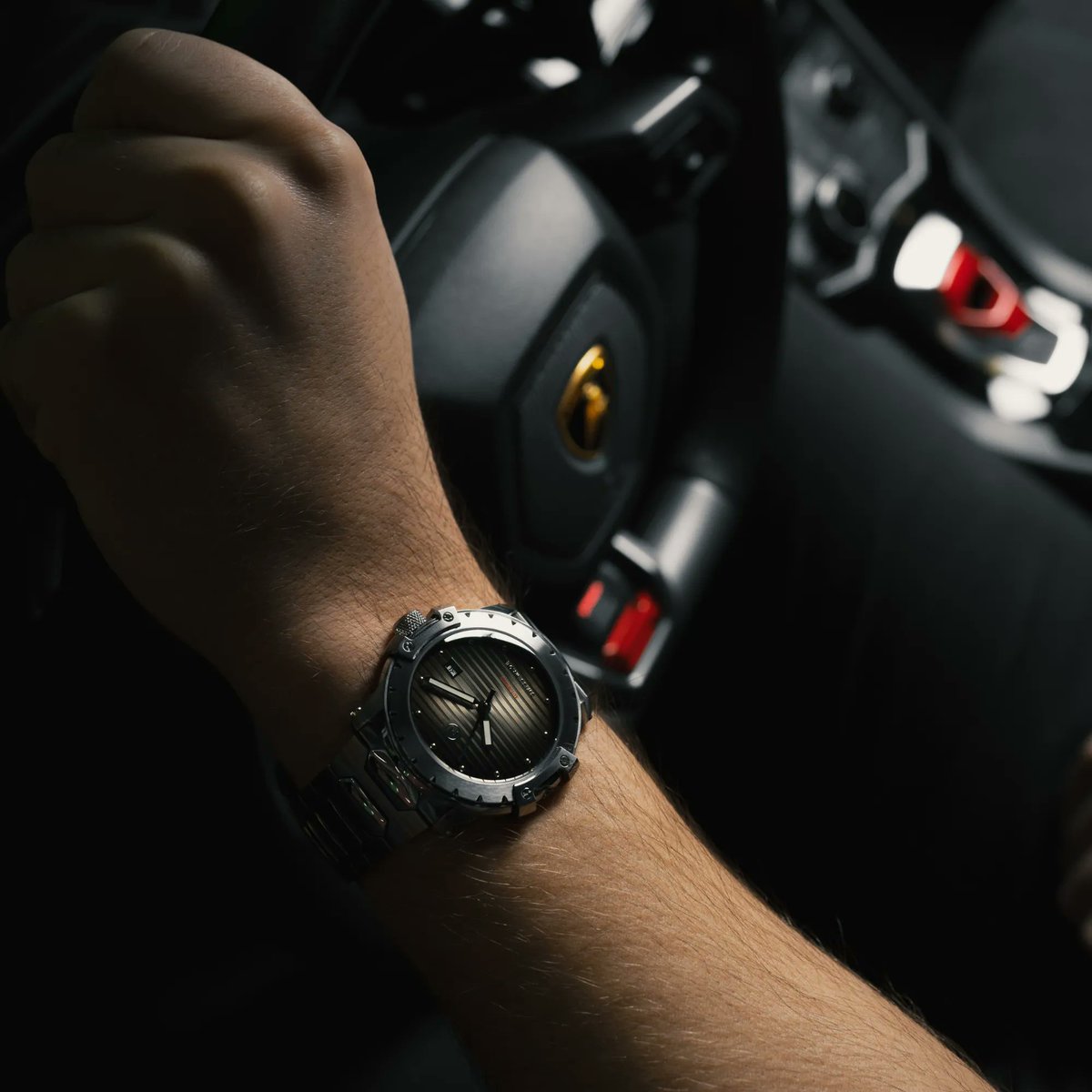 NoveWatch's tweet photo. With streamlined Lugs design framing a minimalist air in-take, brake system bezel/crown guards and engine heat sink on the dial, the Modena collection represents the next level of Nove performance. #novewatch #ModenaAutomatic
BUY NOW π https://t.co/NTLoD7mbTe https://t.co/jLHs8g5Vgm