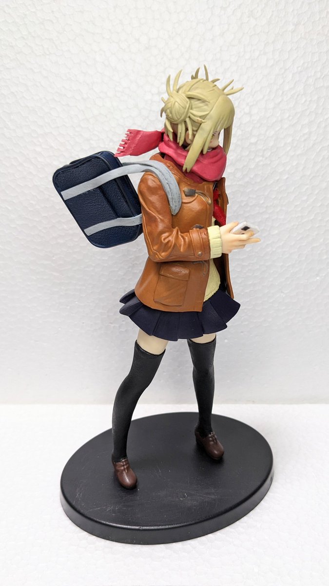 去年の一番くじヒロアカを引けず、今フリマではH賞トガちゃん高額で手