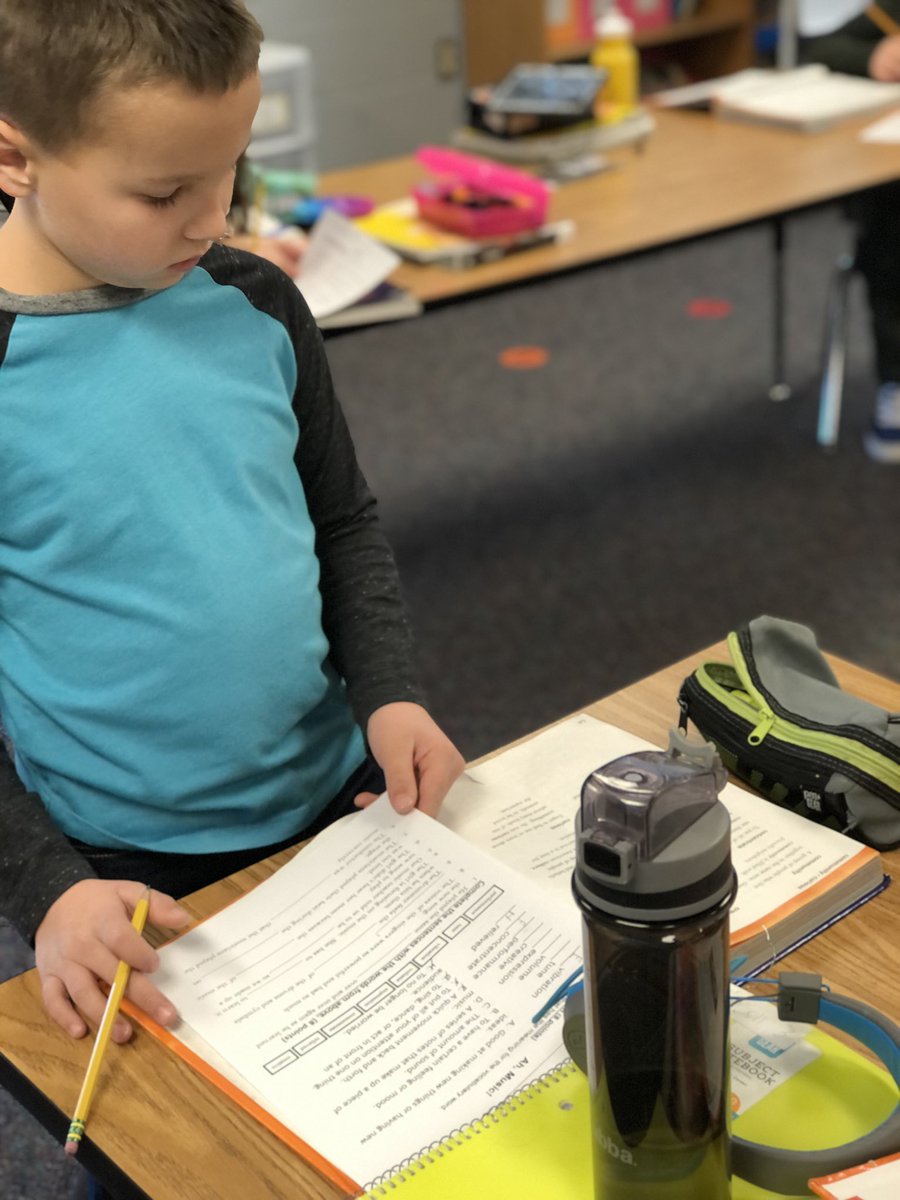 mrspohl1's tweet image. We’re really becoming independent workers &amp;amp; better problem solvers. Vocabulary skills &amp;amp; glossary use; our own today! 👏🏻 @USD449