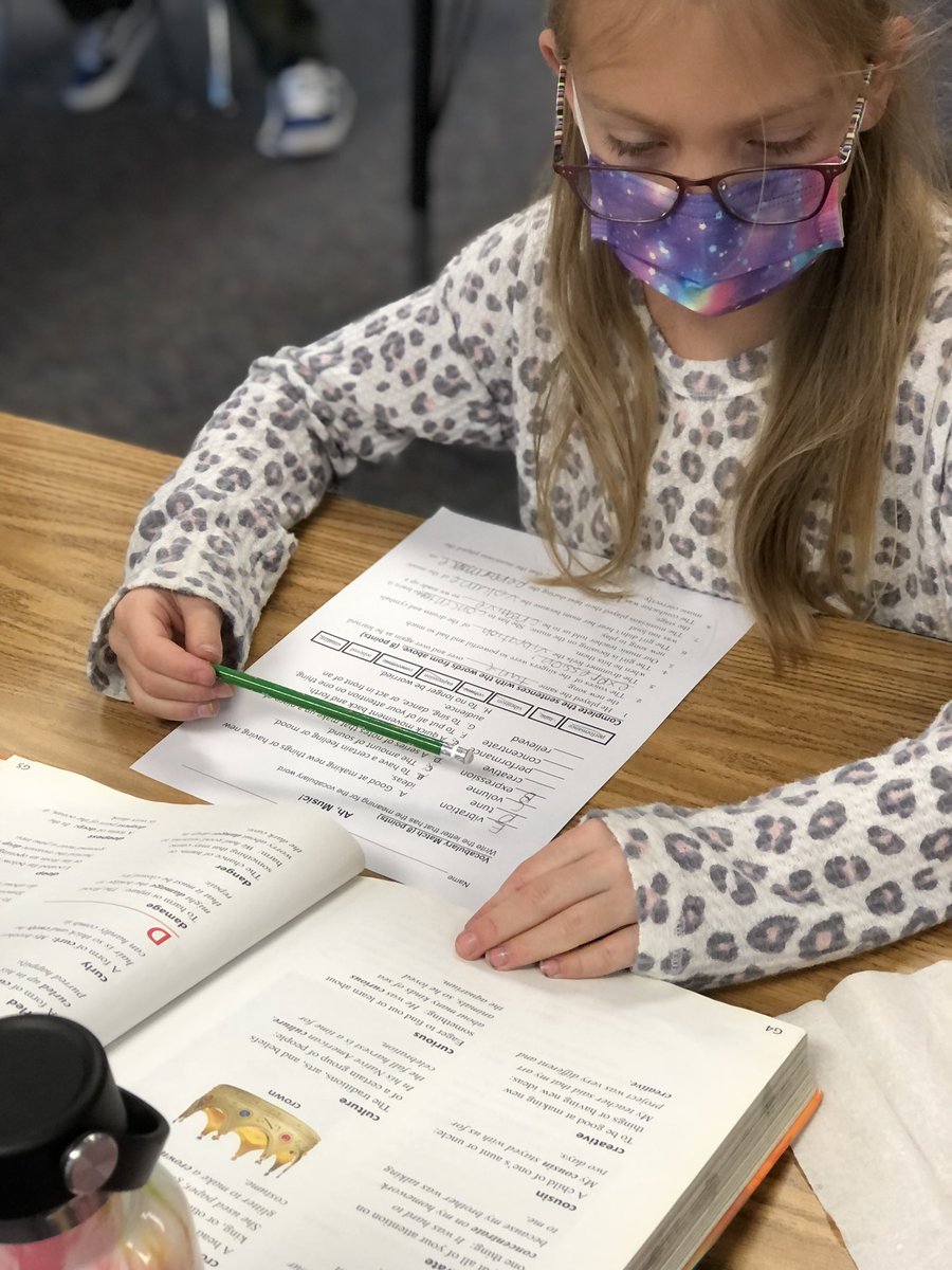 mrspohl1's tweet image. We’re really becoming independent workers &amp;amp; better problem solvers. Vocabulary skills &amp;amp; glossary use; our own today! 👏🏻 @USD449