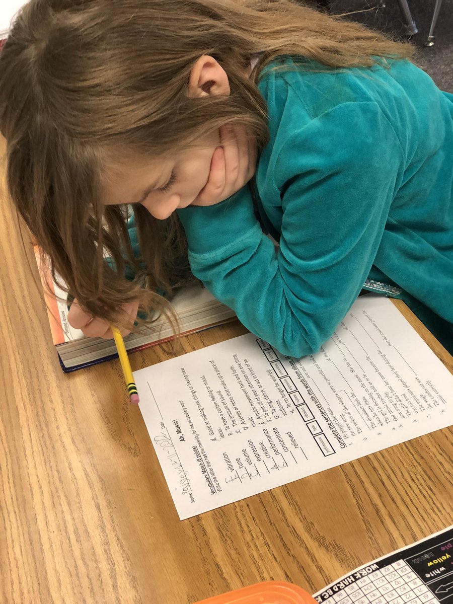 mrspohl1's tweet image. We’re really becoming independent workers &amp;amp; better problem solvers. Vocabulary skills &amp;amp; glossary use; our own today! 👏🏻 @USD449