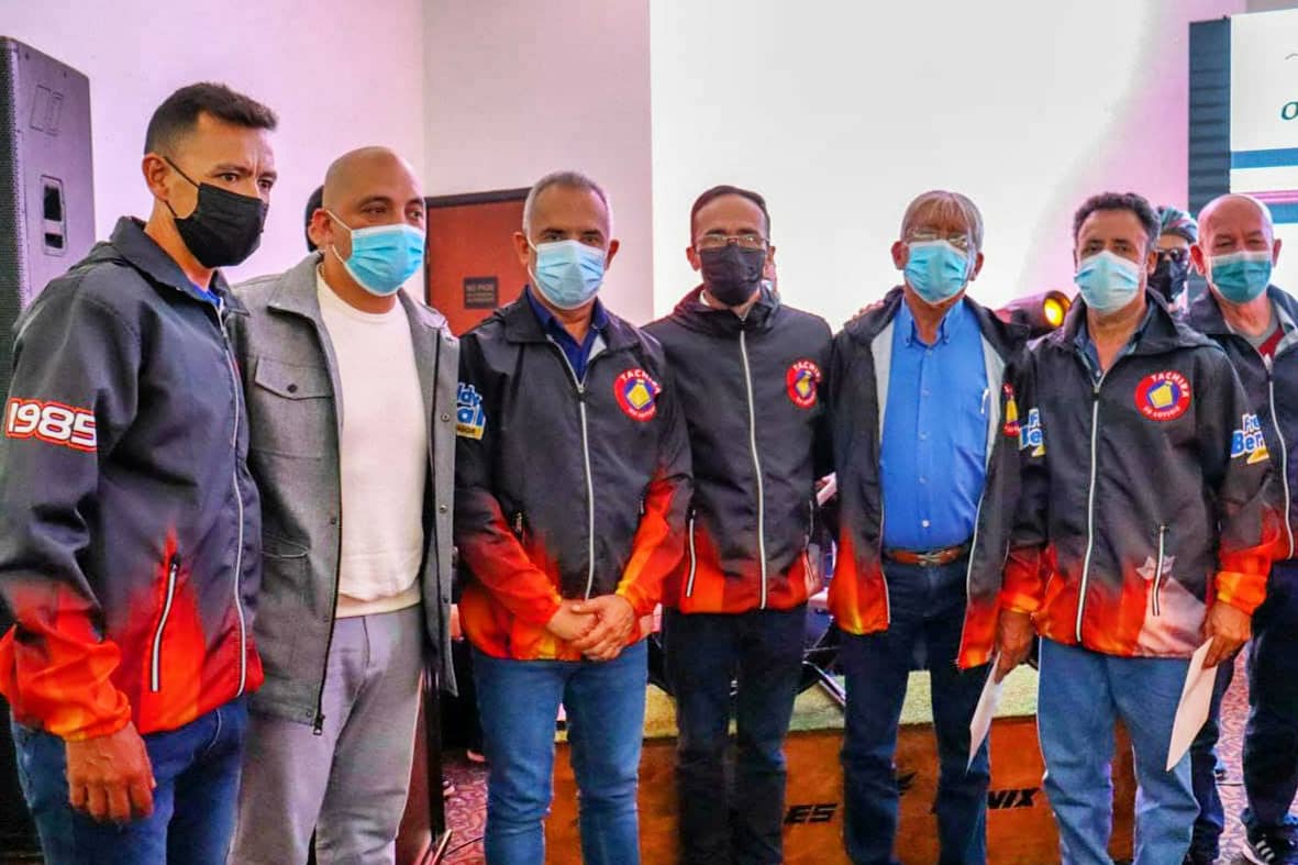 FreddyBernal's tweet photo. ¡Se viene la grande de América! Más de 160 corredores de 27 equipos nacionales e internacionales protagonizarán las 8 etapas de recorrido de la edición 57 de la Vuelta al Táchira en Bicicleta. 1/3 https://t.co/uQlogB9xtr