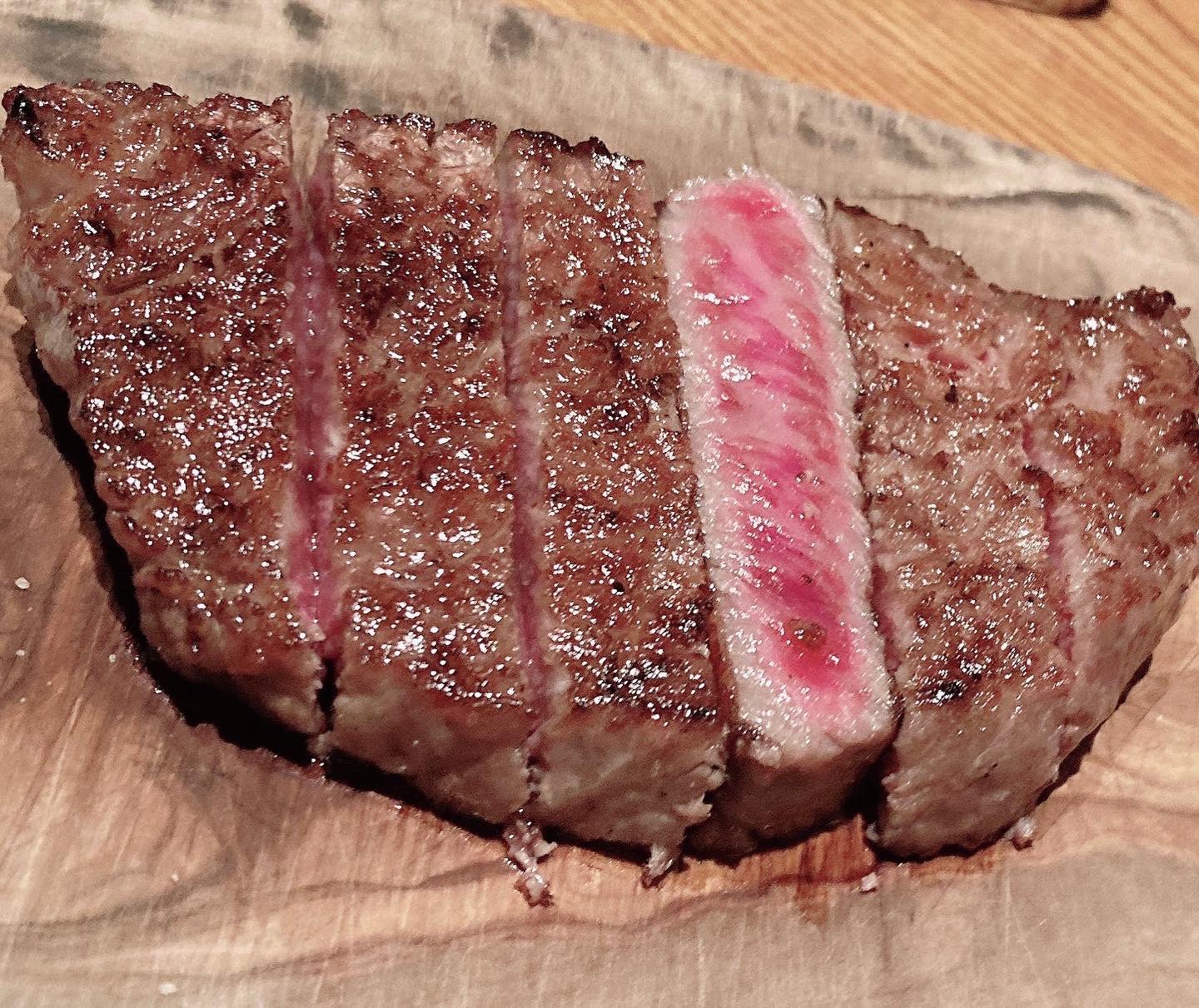 Dj Kato 正月の病み上がり明けに行った池袋での焼肉会 池袋 黒5 ここは良い肉使ってるし 一品一品美味いと思える物ばかりなのにリーズナブルで最高な店 特に 黒5 めし がマジで美味いからオススメ この日は朝まで飲みましたとさw Djkato 黒5