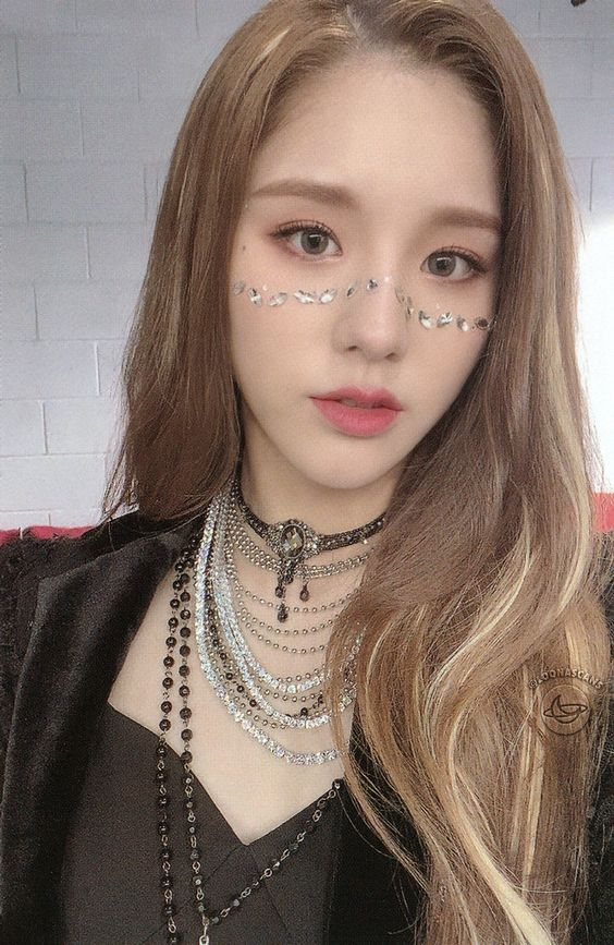 ._.ᥫ᭡ (@heejin0ct0ber19) on Twitter photo 