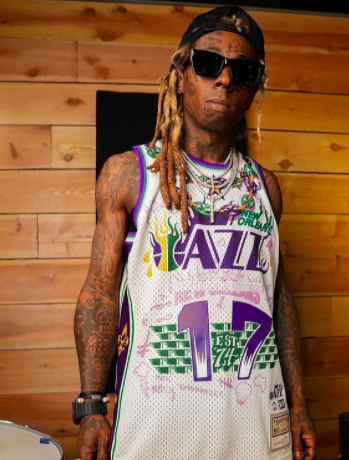 DailyLoud's tweet photo. Lil Wayne's 2011 mixtape "Sorry 4 The Wait" will hit streaming services in 2022 https://t.co/lCMlyfzsjC