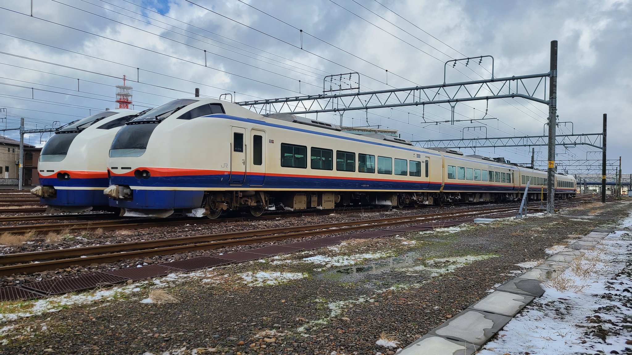 謙*過様 日本国有鉄道　『DC急行　しらゆき』　愛称板です。 謙*過様 日本国有鉄道 『DC急行 しらゆき』 愛称板です。