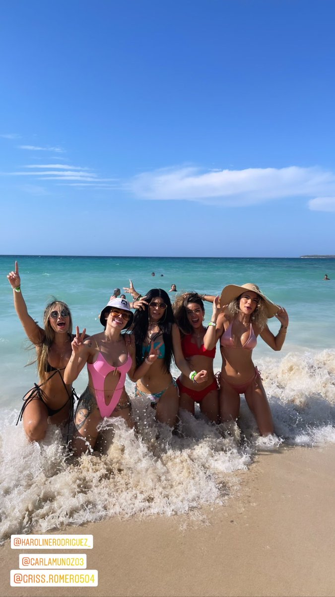 shirley_arica's tweet photo. ♥️PR,HONDURAS Y COLOMBIA 🇨🇴  🇵🇪 🇭🇳 #lasamo💋 https://t.co/HzwqnXLXW0