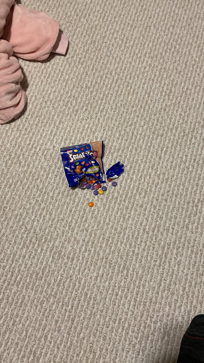 rogerapage's tweet image. Not sure how else I can ask my famdamily NOT to leave food where the #DirtyB’s can reach , but one of these times it’s gonna do severe damage to one of the mutts . Frustrated doesn’t begin to describe how I feel right now 😑😑😑