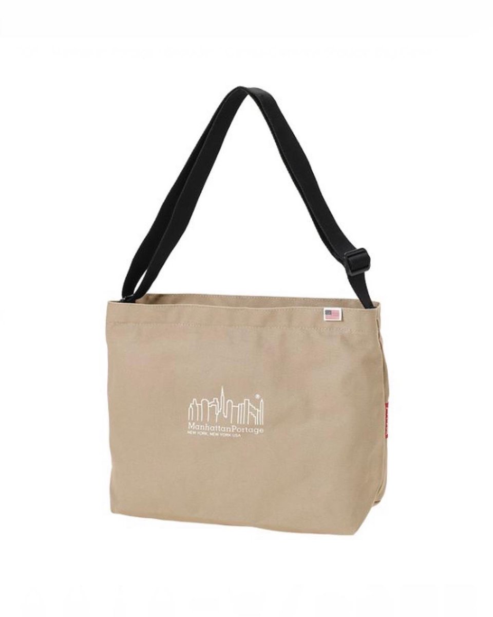mp_expocity's tweet photo. 【Canvas Clearview Shoulder Bag Canvas 2021】
⁡
number:#MP1482CNVS21
Color:Beige
Price:¥9,020(tax in)
Size:横44×高さ30.5×マチ14.5cm
⁡
Staff:177cm https://t.co/Spx3l1SNcb