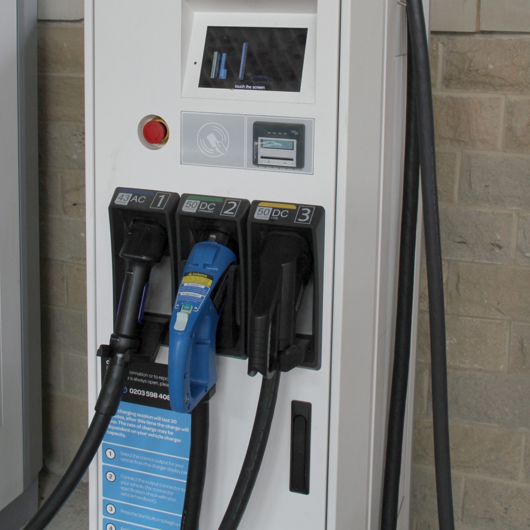 This Saturday (15 January) between 9am and 12noon, the #EV charging points at our civic centre in #Harrogate will be unavailable while we carry out a power test. Apologies for any inconvenience this may cause.