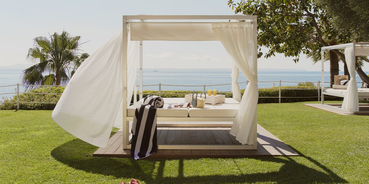 An open window to the #Mediterranean, a space in which to elevate the pleasure of a well-lived holiday to another level in our hotel member of <a href="/LeadingHotels/">Leading Hotels</a>.
ow.ly/WiWQ50HmwPL

#ALifeWellLived #LHWtraveler