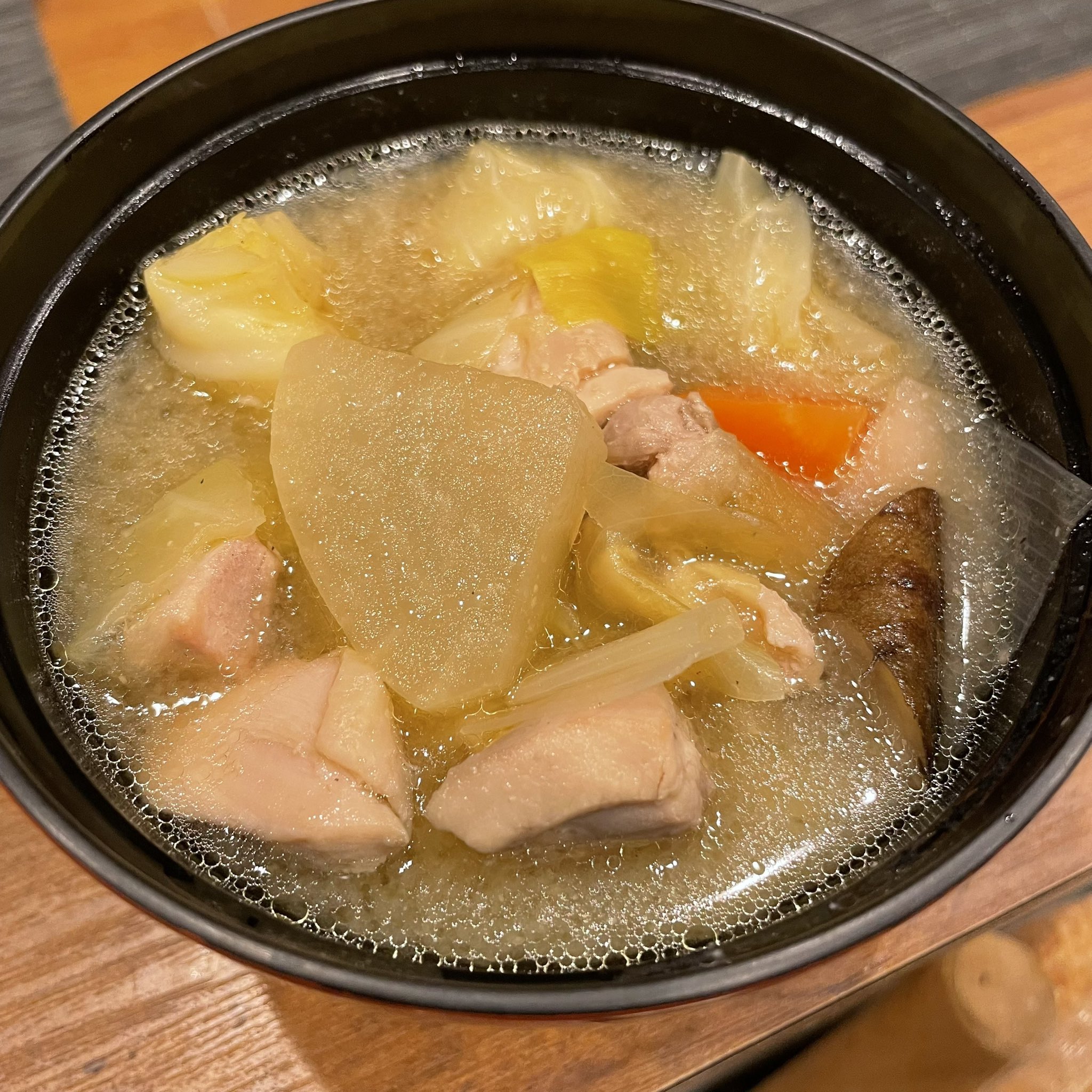 和dining 三十 1 12水曜日 本日の写真は キャベツと根菜のとり野菜仕立て です とり野菜味噌を使い 具沢山に仕上げました 又本日はご予約のみの営業となりますので 宜しくお願い致します T Co 1pazym2kqn Twitter