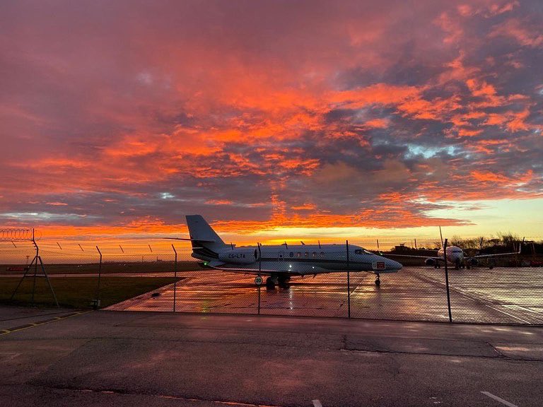 MultiflightUK's tweet photo. Start the day with a view like this. #multiflight #aviation https://t.co/Dodp3eETBi