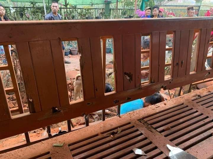 spring21MM's tweet photo. Military Terrorists Deliberately Fired Heavy Artillery Shells on the night of Jan 11 and one of the artillery shells fell into civilians' houses in Tharhan ward, #Kalay Tsp,Sagaing Region—Damaging the buildings. Luckily No one got injured.
#2022Jan12Coup 
#WhatsHappeningInMyanmar https://t.co/dBriqCoJPe