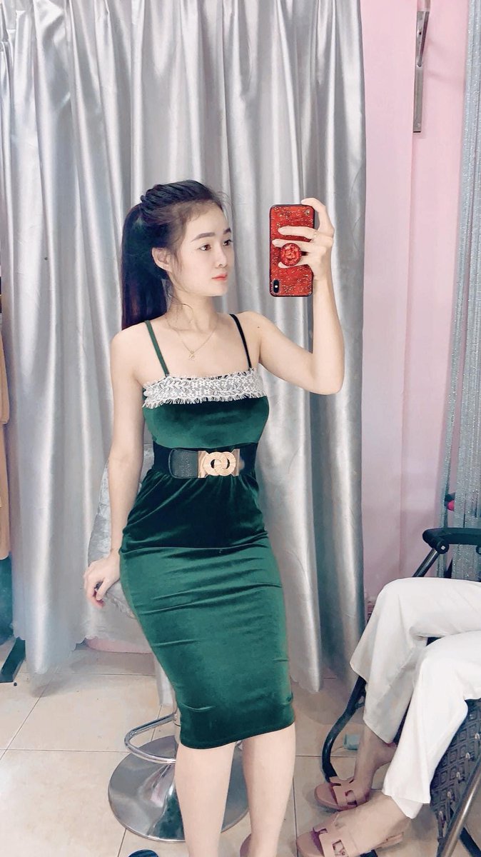 Yêu em đi em cho thơm má... Còn nếu yêu quá thì mình thơm môi...☺️☺️