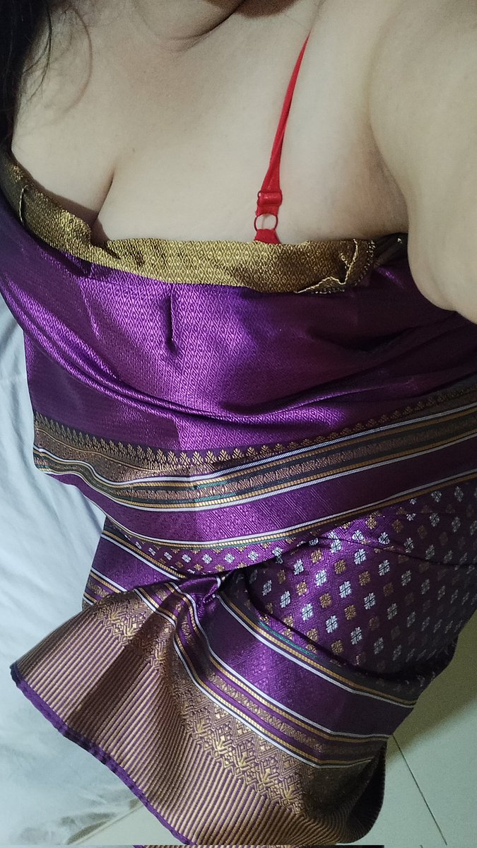 RubiCha30742011's tweet photo. A wife with a dirty mind who fucks other men 🔥🔥🔥 
#DesiMilf #DesiSlut https://t.co/Ln3ZfKbTPZ