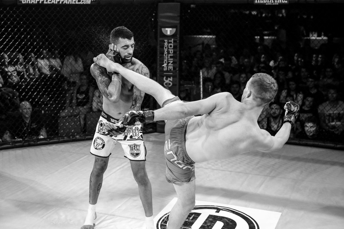 Rebel Rebel Fight Photography tweet media