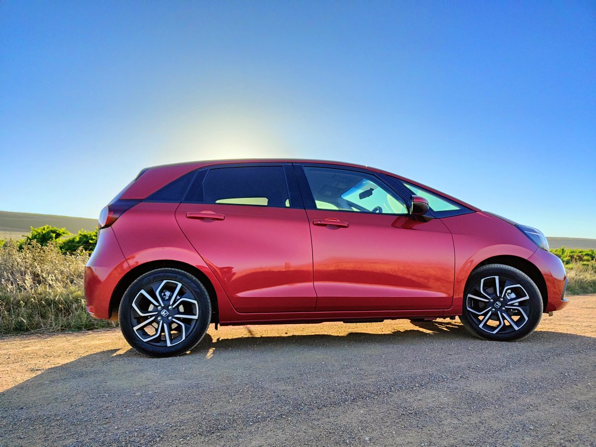 TechnoBokMedia's tweet image. Reflecting on a few weeks behind the wheel of the @HondaSA new 🇯🇵 Japanese built Honda FIT. Many km's covered, many roads explored, many adventures embarked on.  #WatchThisSpace for the full festive season write-up &amp;amp; video 📽️.
.
.
#FestiveWheels 
#TechnobokMedia 
#HondaFIT