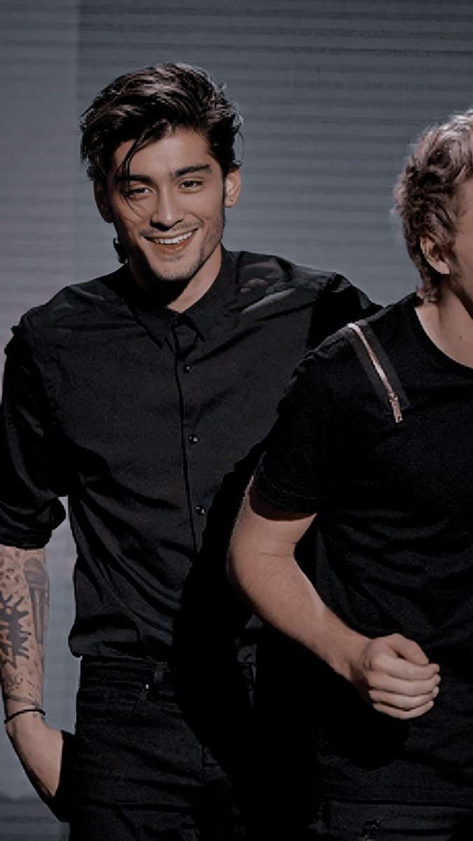 Isasof2's tweet photo. #HappyBirthdayZayn que ser más PERFECTO en este mundo cumple años hoy https://t.co/CPrTwtiJyE
