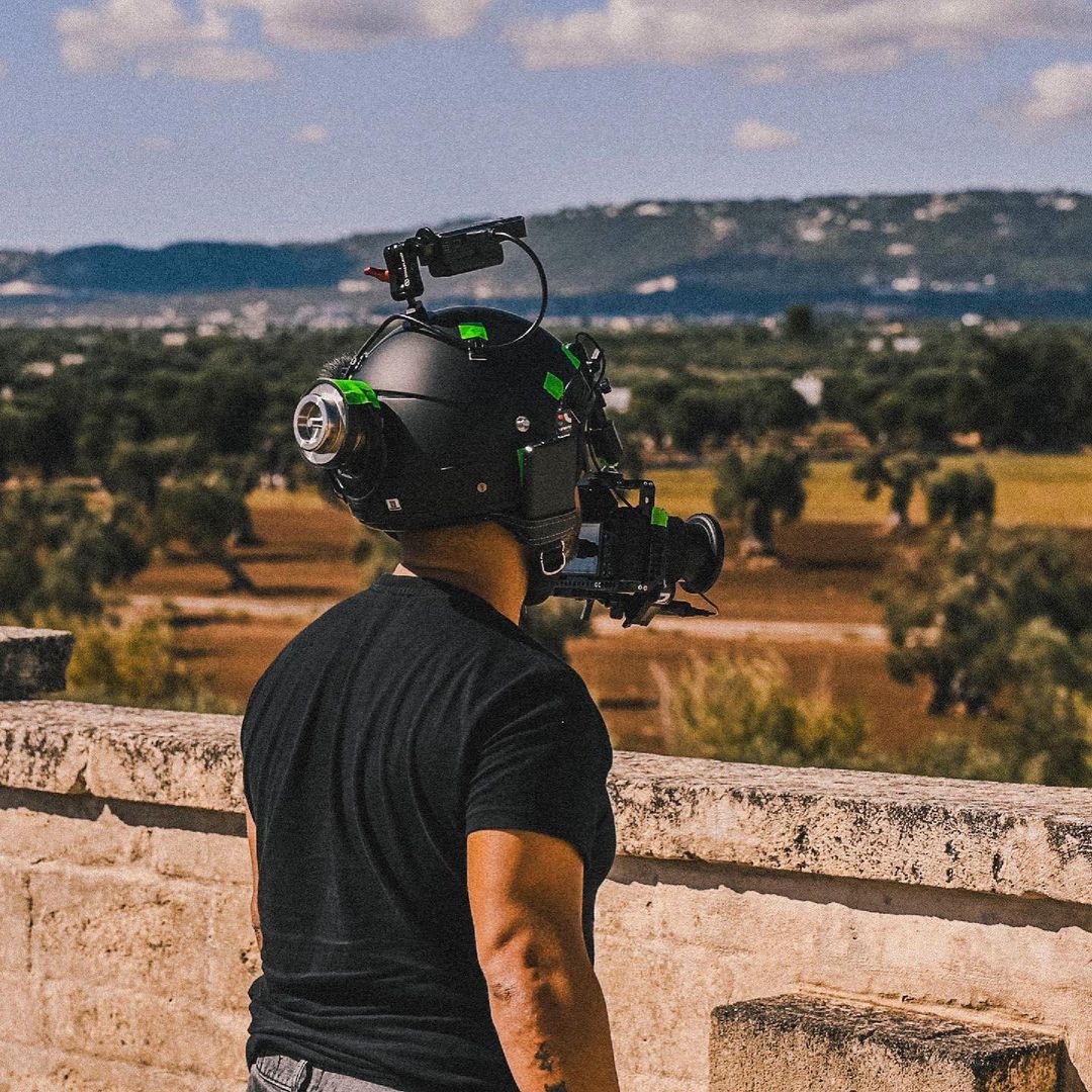 Hollyland_Tech's tweet photo. Building the cinematic POV for an upcoming shoot. 

@nikonusa Z6 con 14-30
@hollyland Mars 300 pro + @Apple iPhone per cliente
@smallhd Focus 7
@tiltamax Wireless Focus Control
@rodemic

-📸credit: Aldo Ricci

#hollylandtech #hollyland #hollyview #traipler #pov https://t.co/ig5VBVZ6aS