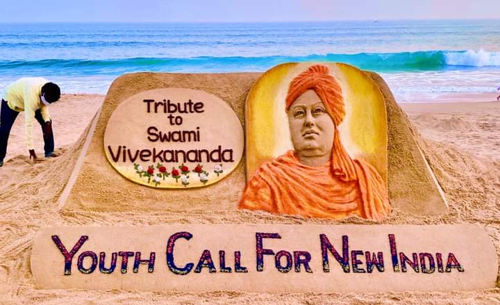 simmishree's tweet photo. जिनके ओजश्वी वचनों से गूंज उठा था विश्व गगन वही प्रेरणा पुंज हमारे स्वामी विवेकानंद...
स्वामी जी को उनके  जन्मदिन पर नमन🙏🙏 https://t.co/gW0PJ5Hgnu