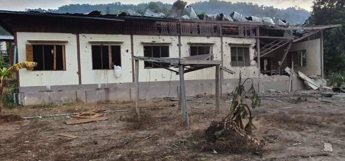 mattyrdubs's tweet photo. Karen Info Center reports that SAC airstrikes targeted a KDHW hospital in Dwe Lo Township, Mutraw (Hpapun) on Jan 11th. Continues trend of blatant targeting of civilian infrastructure (schools, hospitals, clinics) by SAC airstrikes. 📸 - KNU Mutraw #WhatsHappeningInMyanmar https://t.co/fjSaVJ41gc