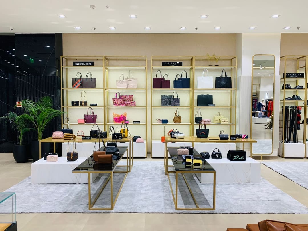 CollectiveIndia's tweet photo. Have you visited our new store in Pune yet? Do drop by and enjoy safe shopping, with your favourite luxe brands. PS: we're also on sale so you can invest in that unique piece of luxury fashion at never-before prices.
@phoenixmctypune #Collectiveindia #NowInPune #Sale https://t.co/svRT1sXAhB