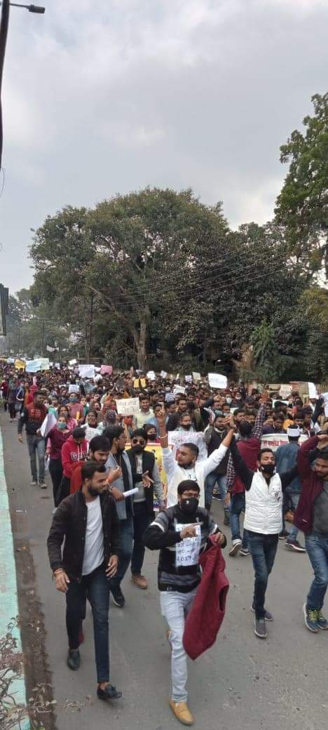 जो पार्टी अपने घोषणा पत्र में पहली कैबिनेट बैठक में 97 हजार प्राथमिक शिक्षक भर्ती देने का वादा करेगी, उस पार्टी को 21 लाख deled+BEd परिवार का समर्थन मिलेगा #97kPRT_IN_UP_MANIFESTO
<a href="/sirakashdwivedi/">आकाश द्विवेदी</a> <a href="/Aamitabh2/">Amitabh Agnihotri</a> @Archana867221 <a href="/JagratiKomal/">Queen</a> <a href="/DwivediRituja/">Rituja Dwivedi</a> <a href="/singh_095/">Sheetal Singh☺</a> 
<a href="/CHAUBEYABNEESH/">Avneesh Chaubey</a>