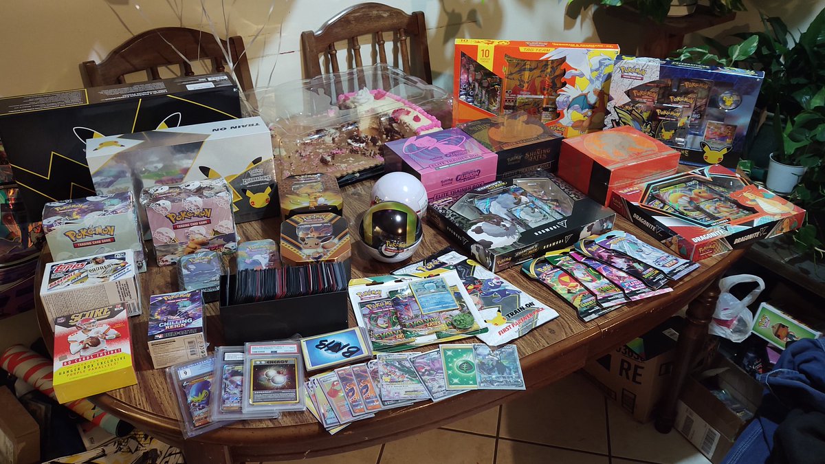 MtKillaLFG's tweet photo. 22 hours until the 500 Sub Celebration gaming stream!  You can win EVERYTHING in these pictures(UPC, booster box, etc.). Doing hit box pulls and live giveaways all night!  The more people in chat, the more I give away so RTs appreciated! https://t.co/msewVV4hch https://t.co/9mvzstA8pw