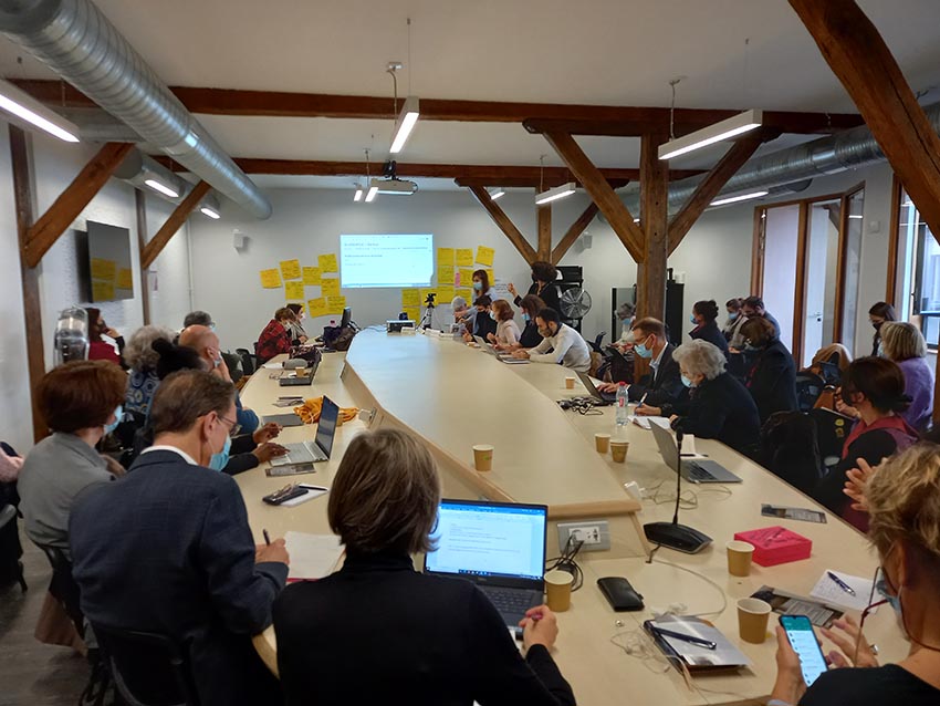 COLLEX_IR's tweet photo. #CollExPersée #FocusProjet
Lancement de la bibliothèque numérique #CLIODIFLE, première bibliothèque numérique d’archives sur l’histoire de la didactique du français langue étrangère #FLE.
+ > https://t.co/u8Mt9dYxuz
@DBU_USN @DILTEC @USN_Recherche @Sorbonne_Nvelle https://t.co/Fi6gBFqvPT