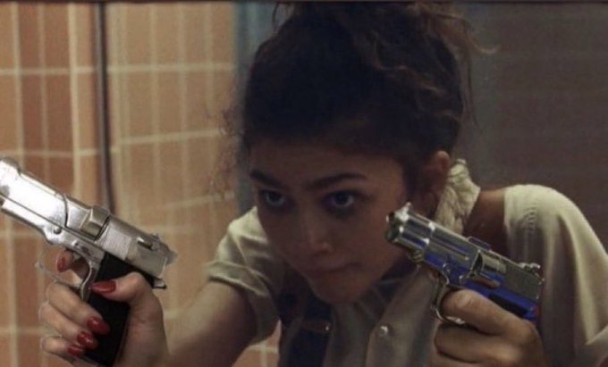 if one more person tries calling me while i’m tryna enjoy my MLP marathon… https://t.co/WsnrY4Bigf