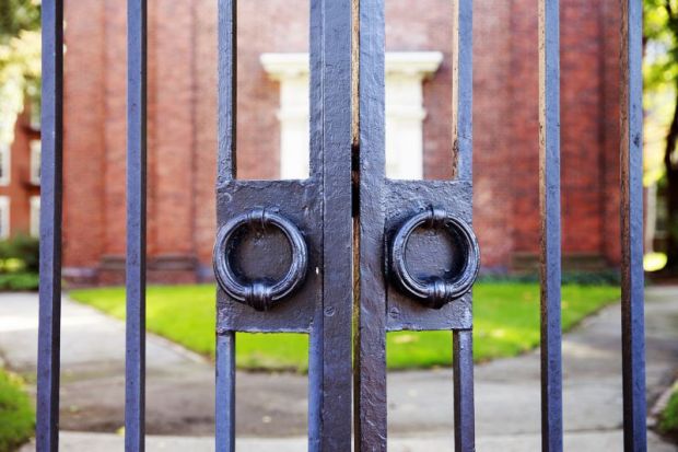 Minimum entry grades ‘would increase degree access inequality’: former director of fair access Chris Millward says government move to cut university places ‘serious prospect’ but unlikely to succeed bit.ly/3qgXNDR
