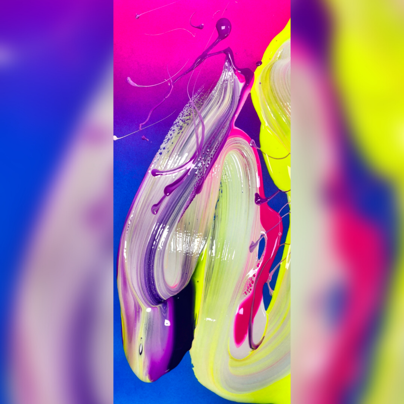 ZTEDevice's tweet photo. The self-taught abstract artist @VeneraMor has created two bright fluo wallpapers for your smartphones. Pro tip: it would look better if you have a non-interrupted screen like ZTE Axon 30 😏 

Get your wallpaper now: https://t.co/VbF1QXcAwZ