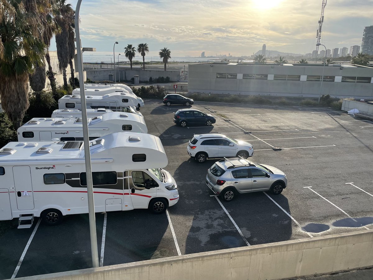 Ante el incremento de contagios provocados por la variante ómicron, quiero agradecer a todos los trabajadores de Aigües de Barcelona su compromiso y su esfuerzo para garantizar el servicio esencial del ciclo integral del agua. <a href="/aiguesbcnclient/">Aigües de Barcelona</a> 
ow.ly/cil950Hs5su